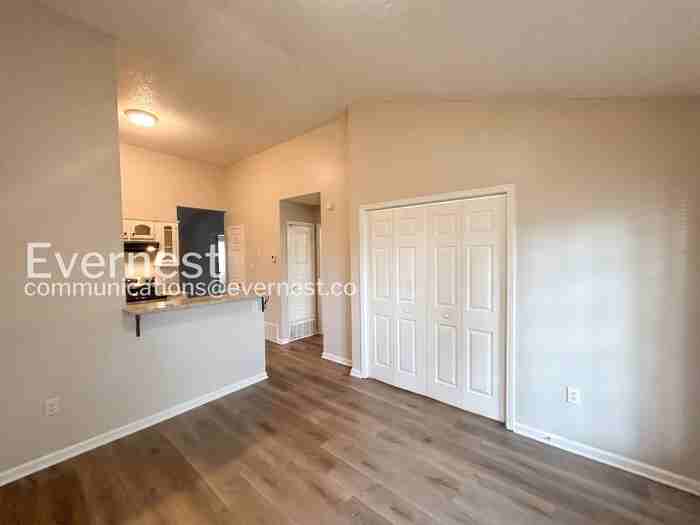 10721 Ridgefield Dr - Photo 4 of 27