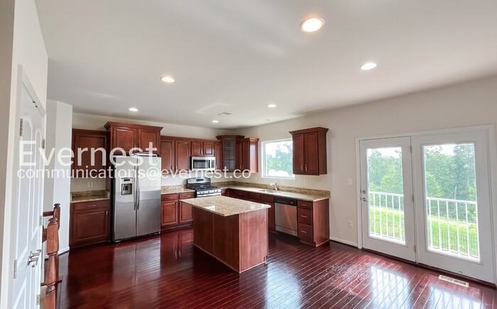 11774 Dawkins Ridge Ln - Photo 3 of 33