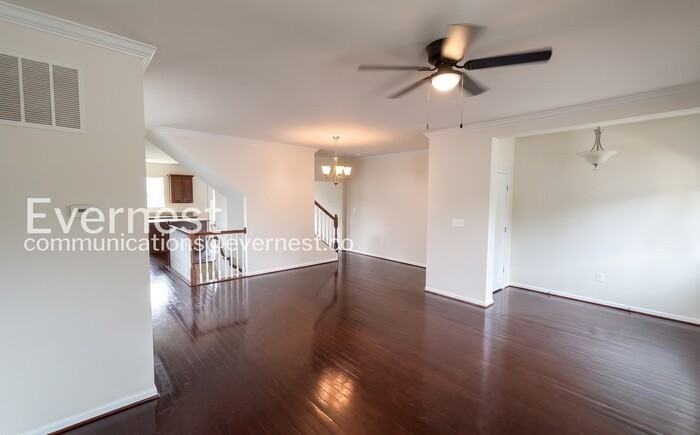 11774 Dawkins Ridge Ln - Photo 7 of 33