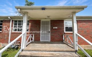 featured image of 1000 4th Ave W #3