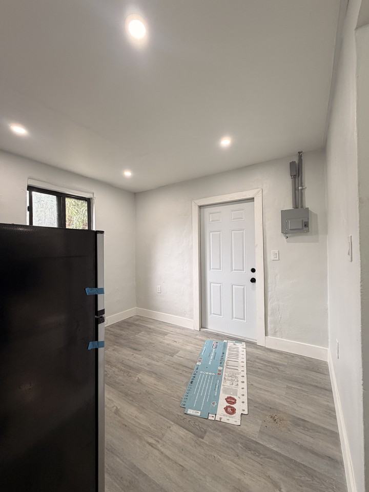 2015 Nw 132nd St #2 - Photo 4 of 7