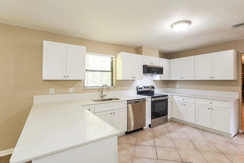 8372 Country Creek Blvd #NA - Photo 4 of 7