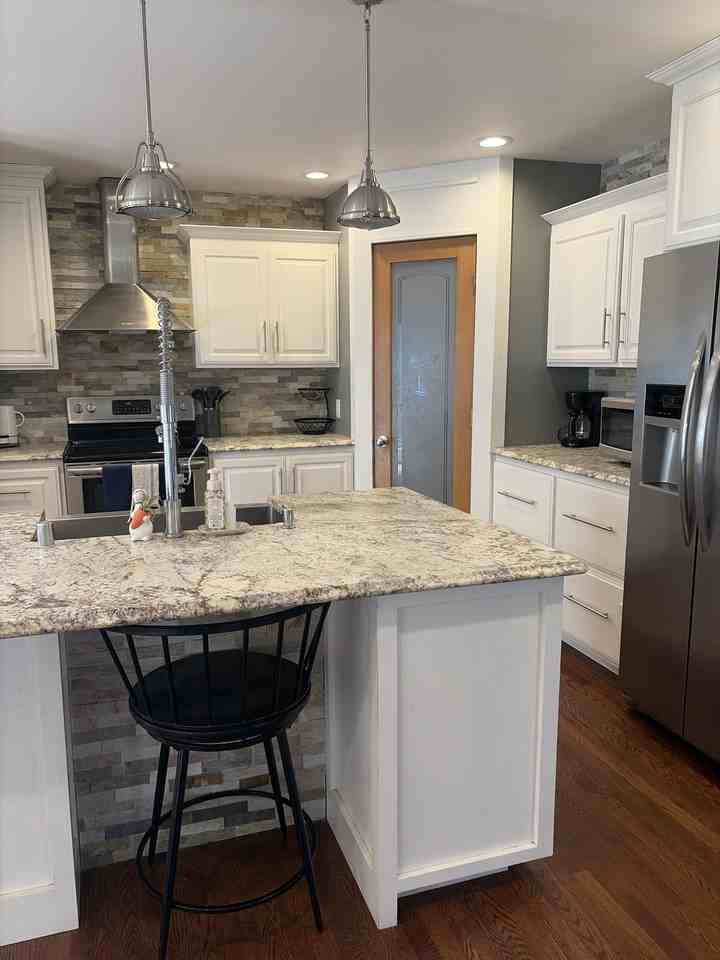1708 Hawthorne Ave #NA - Photo 2 of 19