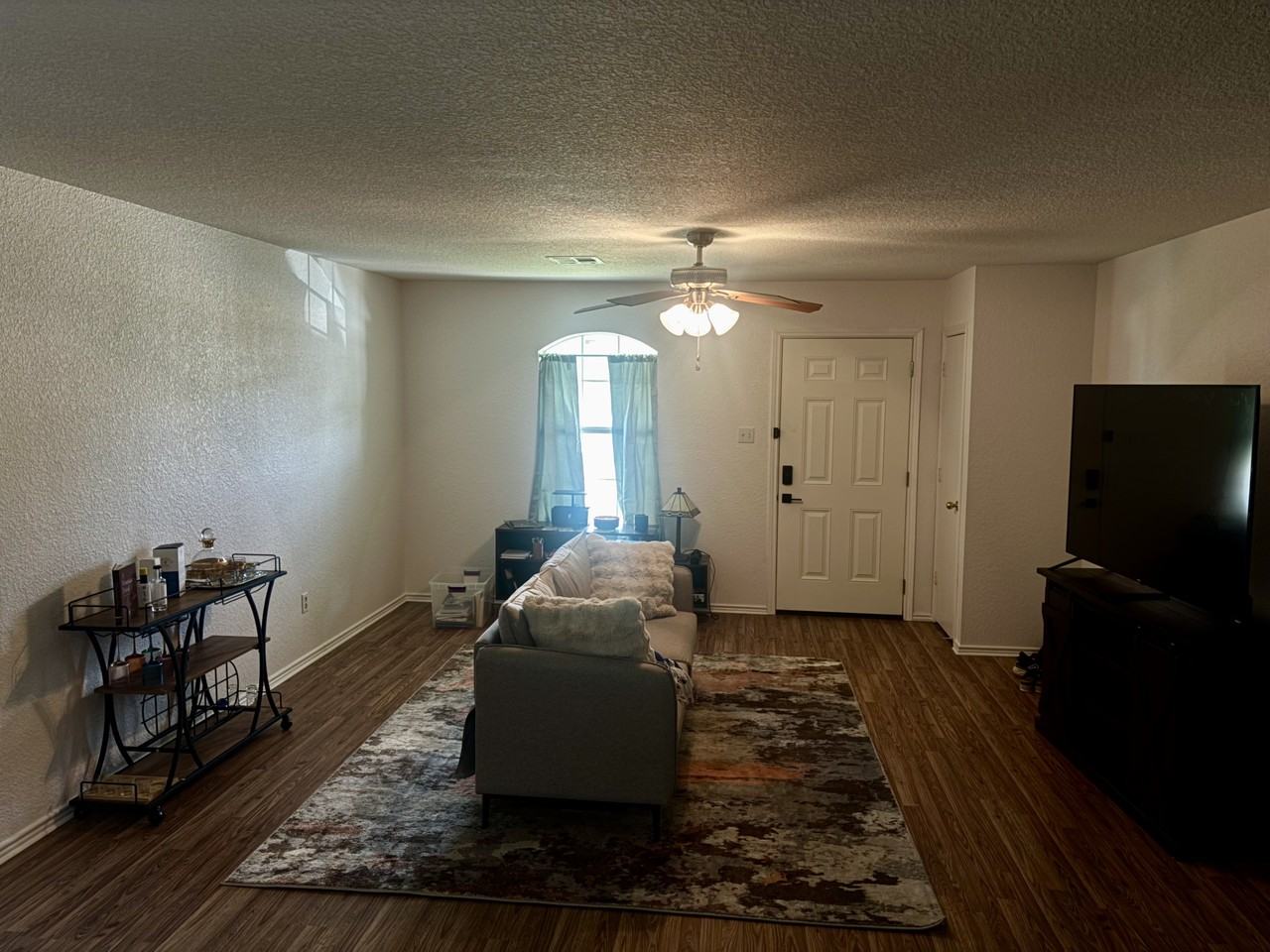 2704 Lucille Dr #B - Photo 3 of 11