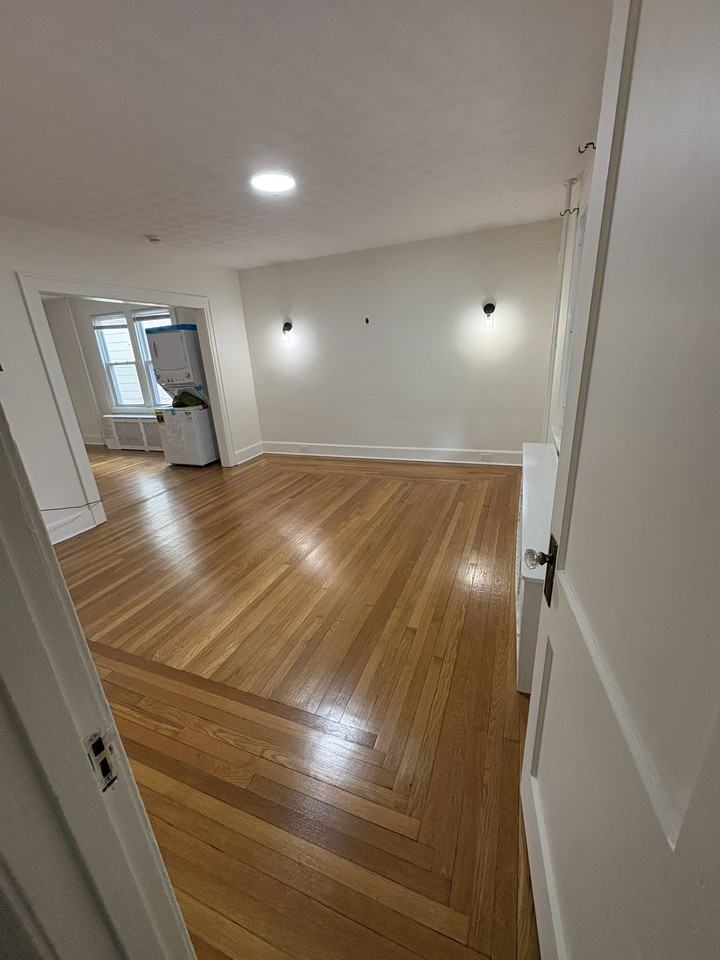132 Grand St #1stFL - Photo 2 of 2