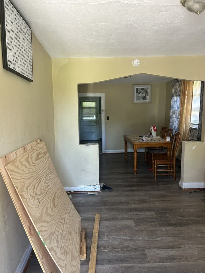 4025 Beachwood Ave #NA - Photo 2 of 12