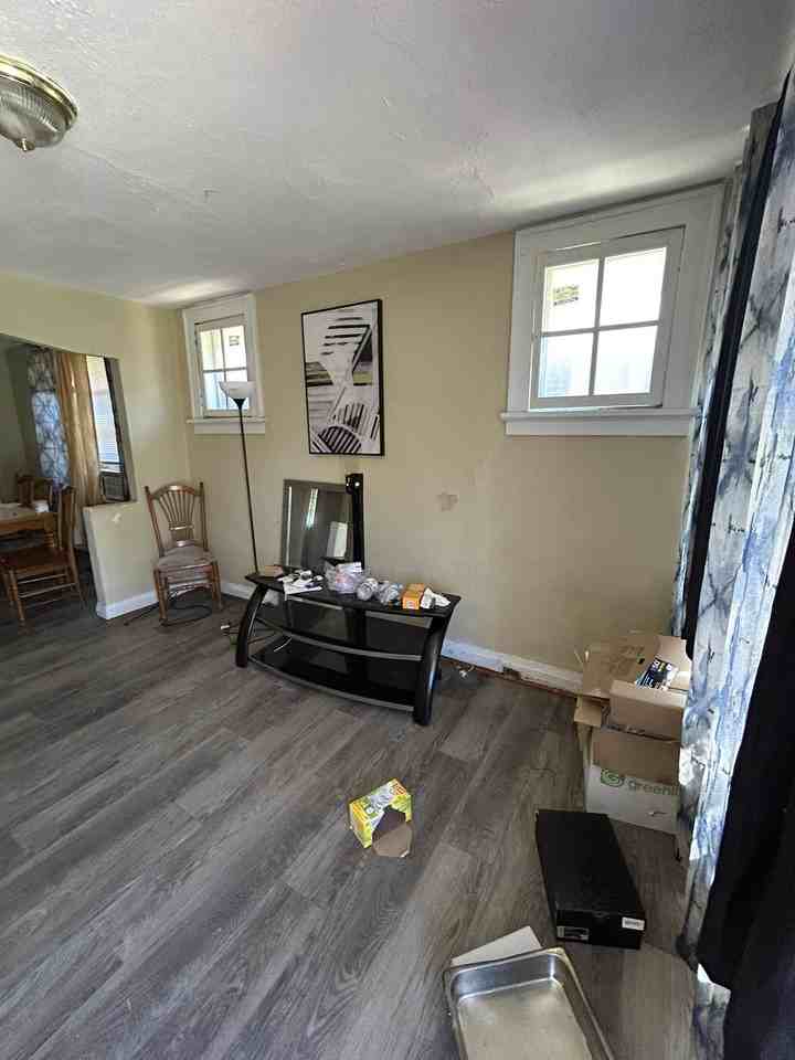 4025 Beachwood Ave #NA - Photo 3 of 12