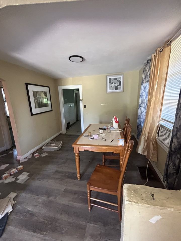 4025 Beachwood Ave #NA - Photo 4 of 12