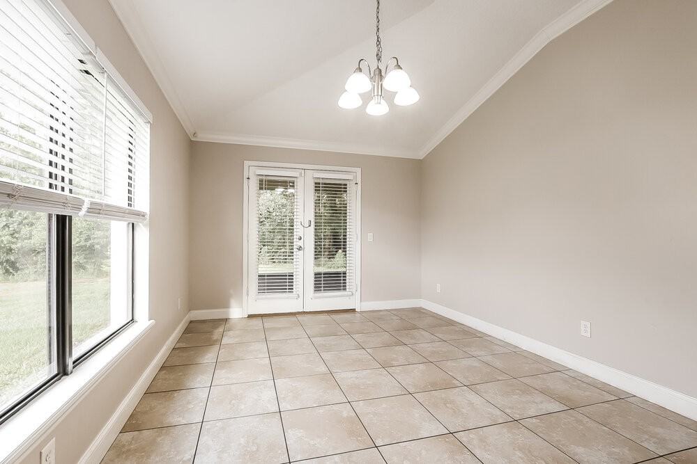 348 Ashton Woods Ln - Photo 5 of 16