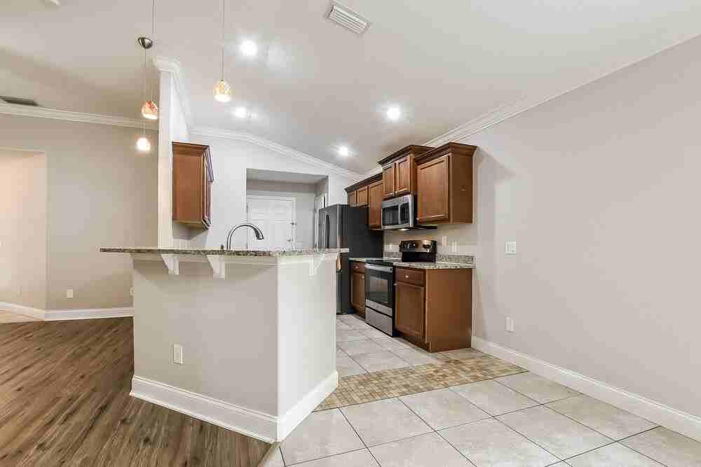 348 Ashton Woods Ln - Photo 6 of 16
