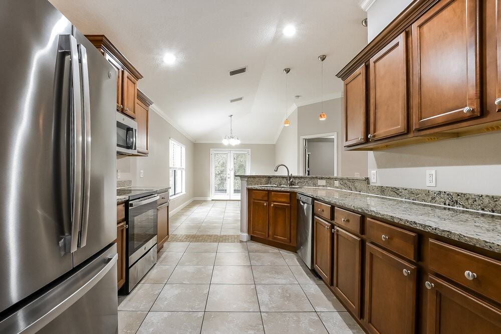 348 Ashton Woods Ln - Photo 7 of 16