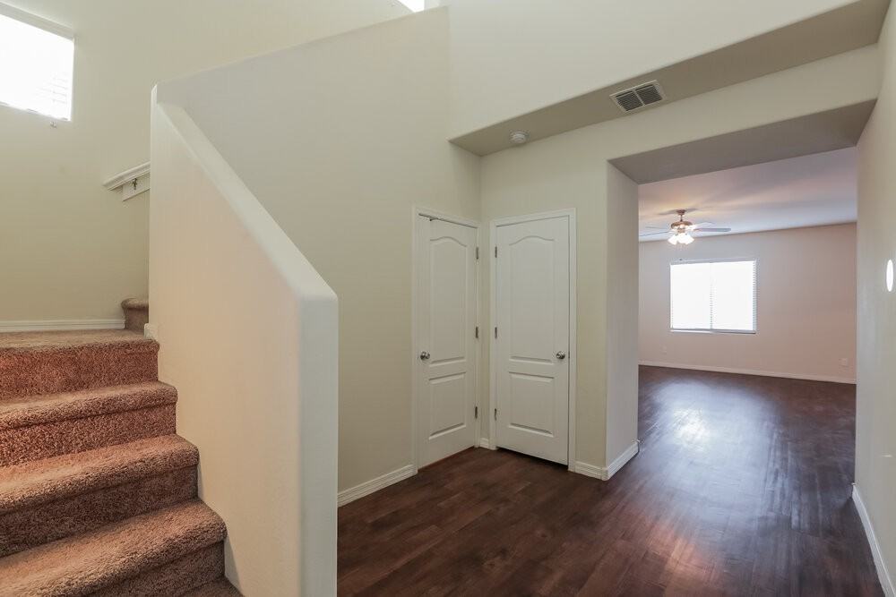 8207 W Pueblo Ave - Photo 4 of 17