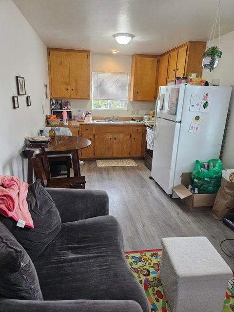 704 Se 9th St #1 - Photo 2 of 2