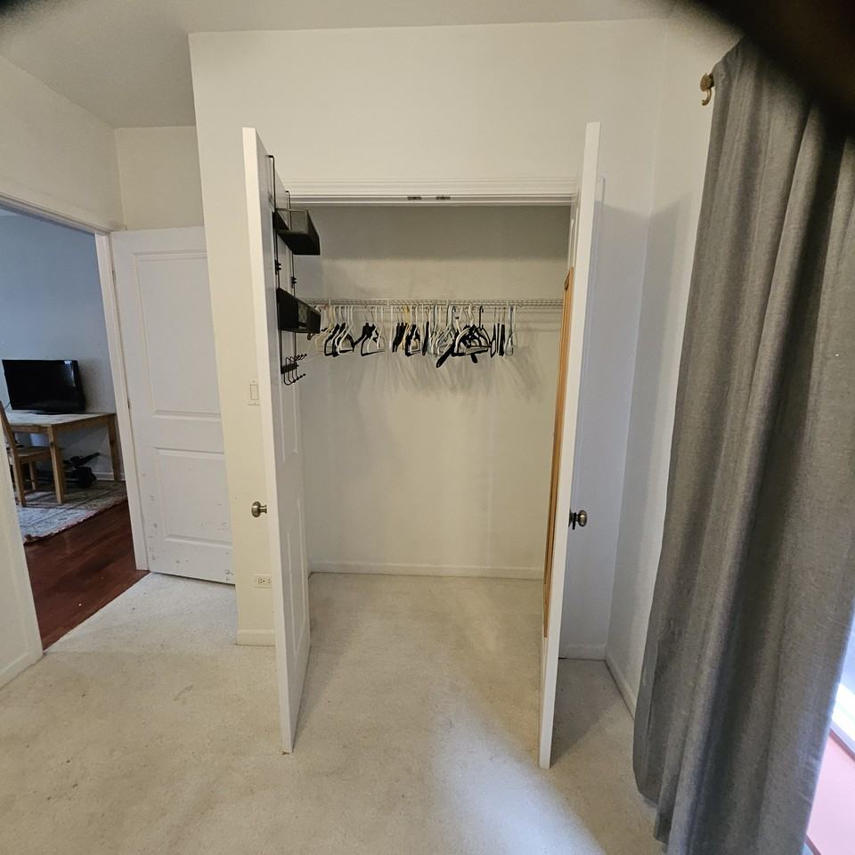 1750 W Rascher Ave #1 - Photo 6 of 11
