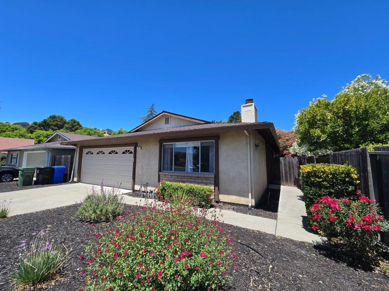 505 Mission Pl - Photo 5 of 24