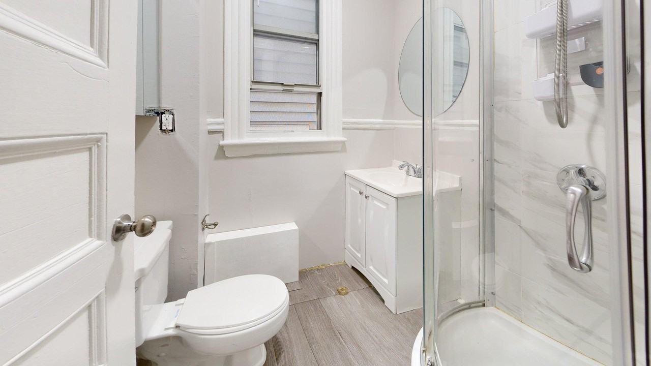 346 Chelsea Street346 Chelsea Street - 1 #1 - Photo 4 of 14