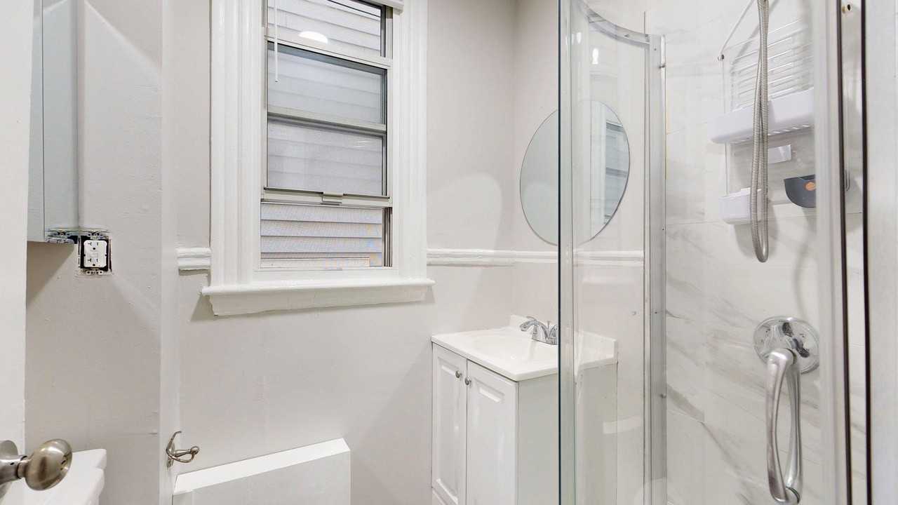 346 Chelsea Street346 Chelsea Street - 1 #1 - Photo 6 of 14