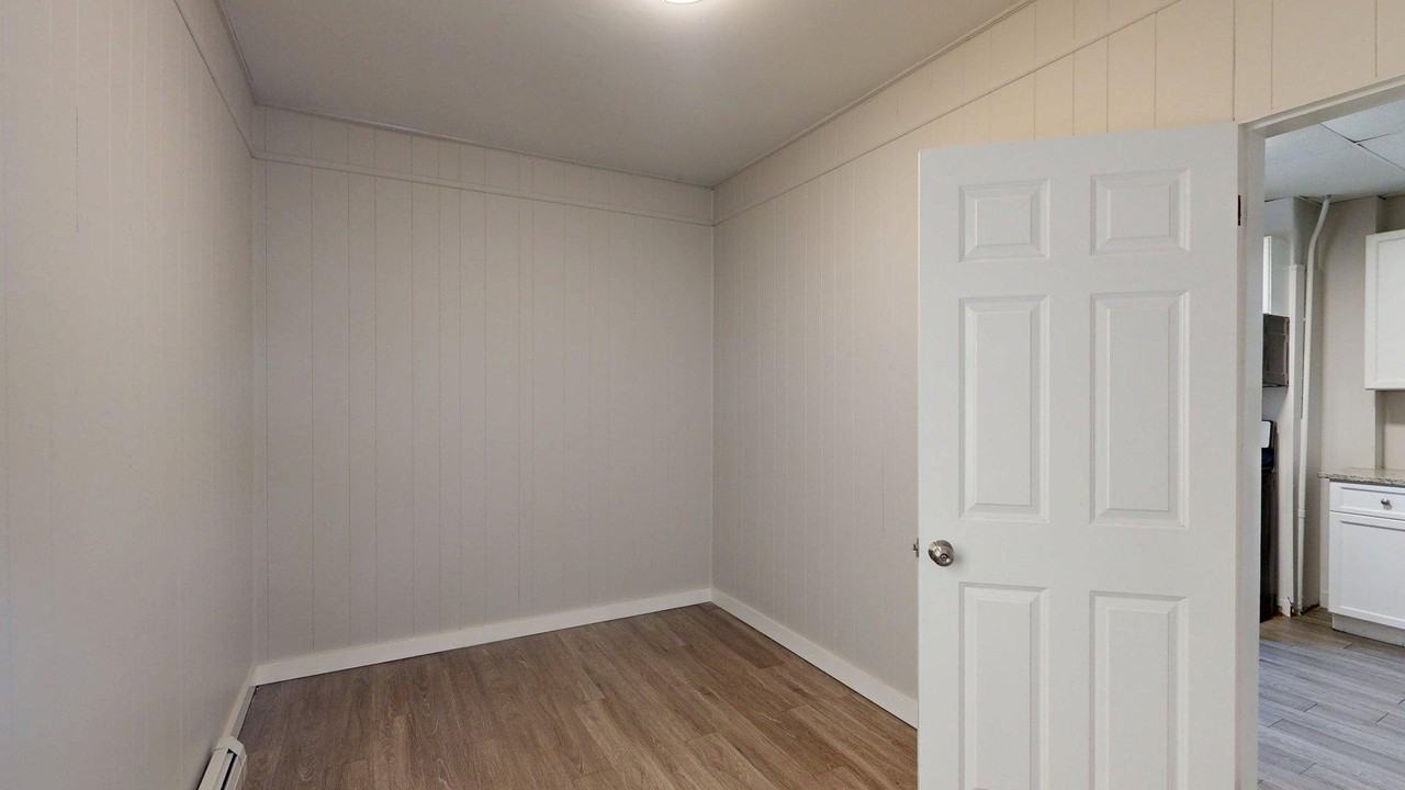 346 Chelsea Street346 Chelsea Street - 1 #1 - Photo 7 of 14