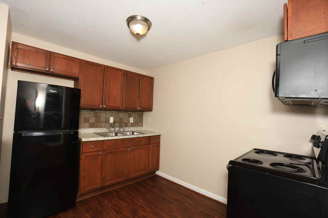 256 E Pecan Ln #1 - Photo 7 of 16