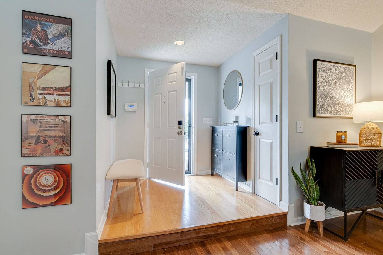5148 Village Trce - Photo 7 of 25