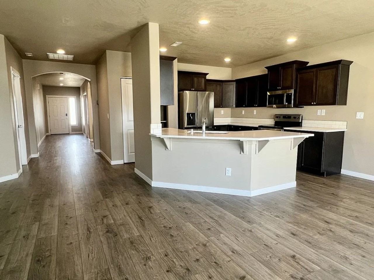 2395 Chelan St - Photo 3 of 7