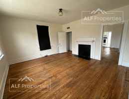 featured image of 2607 Oxford Rd