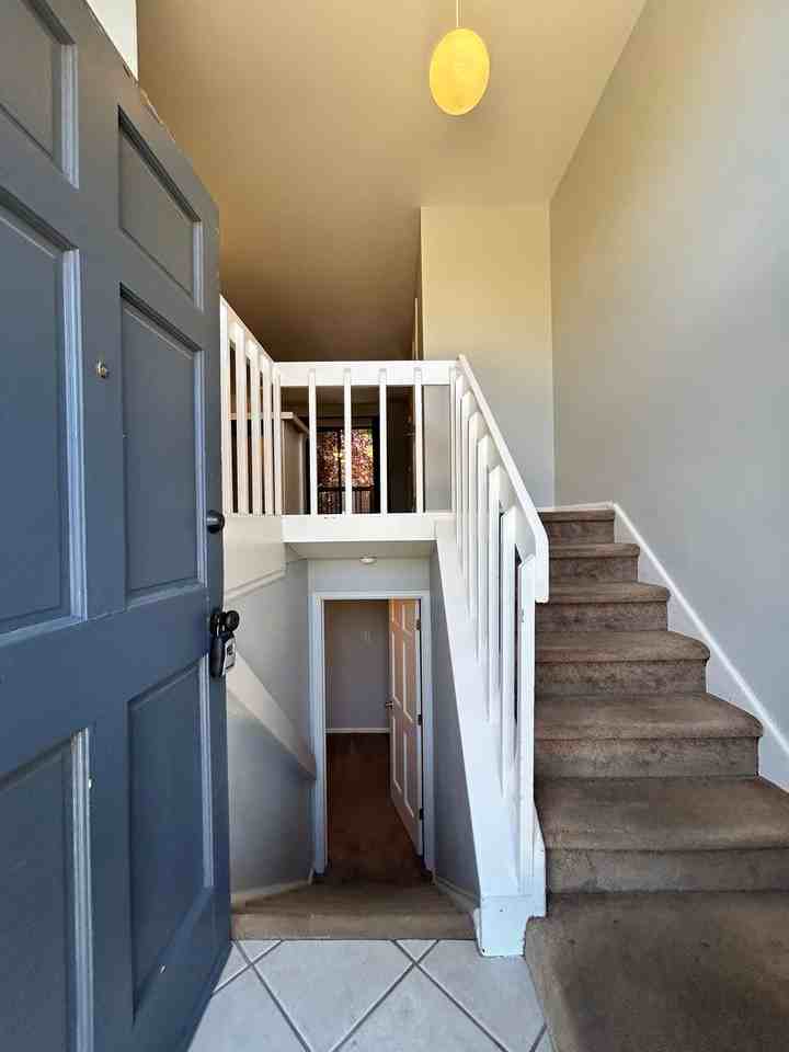 1031 Portland Pl - Photo 4 of 29