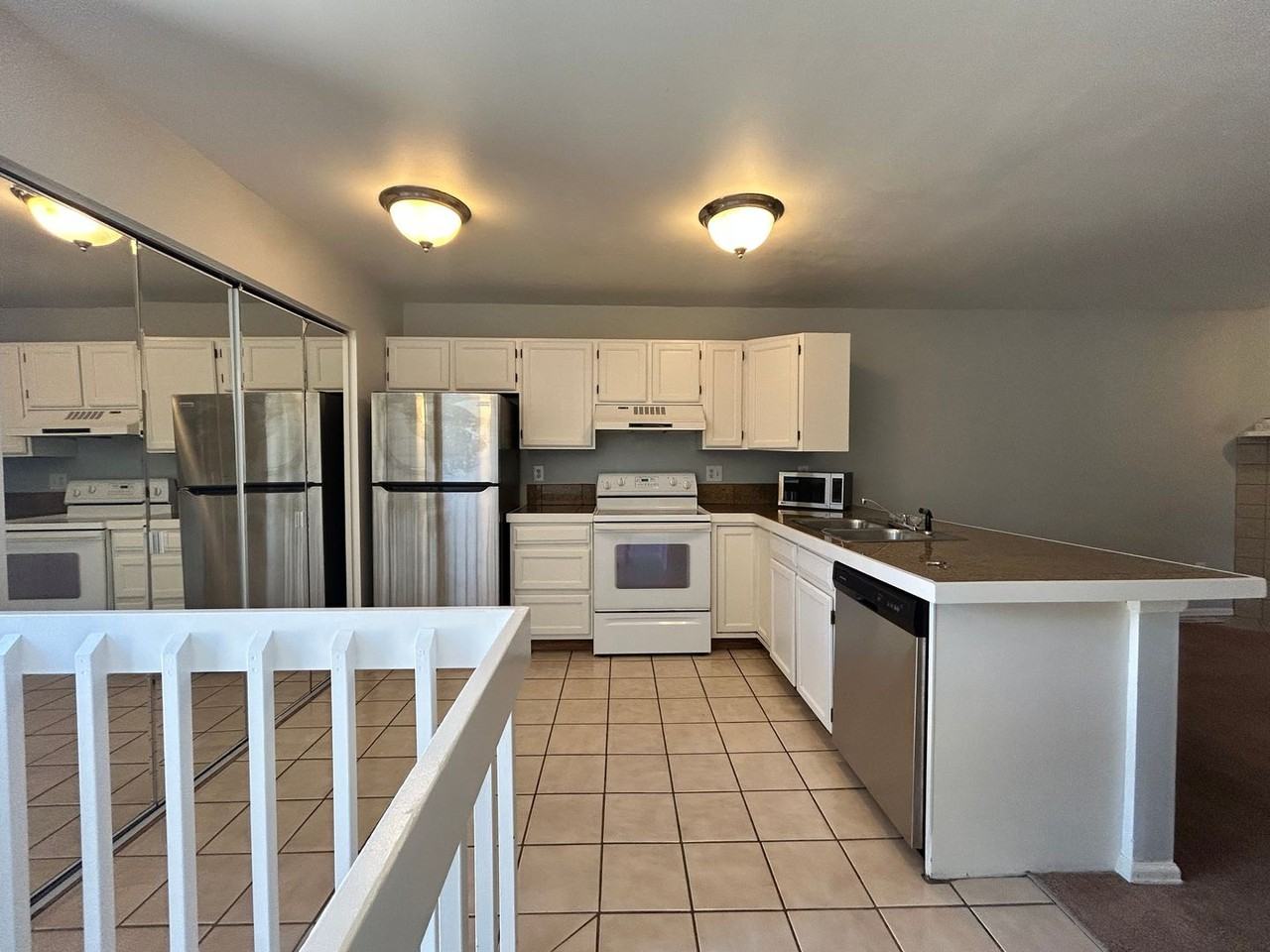 1031 Portland Pl - Photo 5 of 29