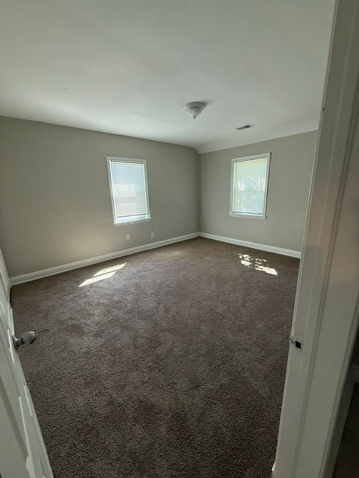 5510 Lothian Rd - Photo 4 of 10