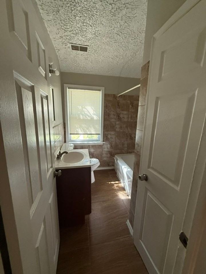 5510 Lothian Rd - Photo 7 of 10