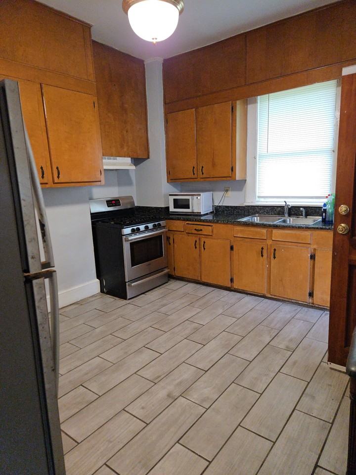 700 Summit Ave #1 - Photo 4 of 15