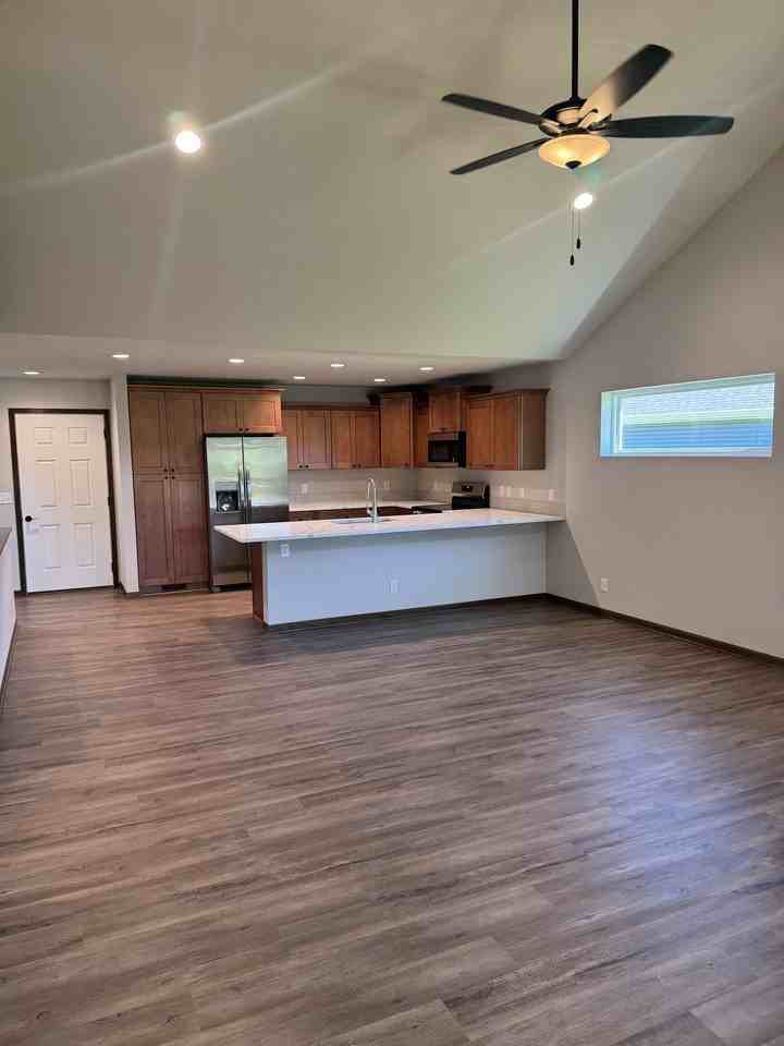 4850 S 1st St #1 - Photo 5 of 23