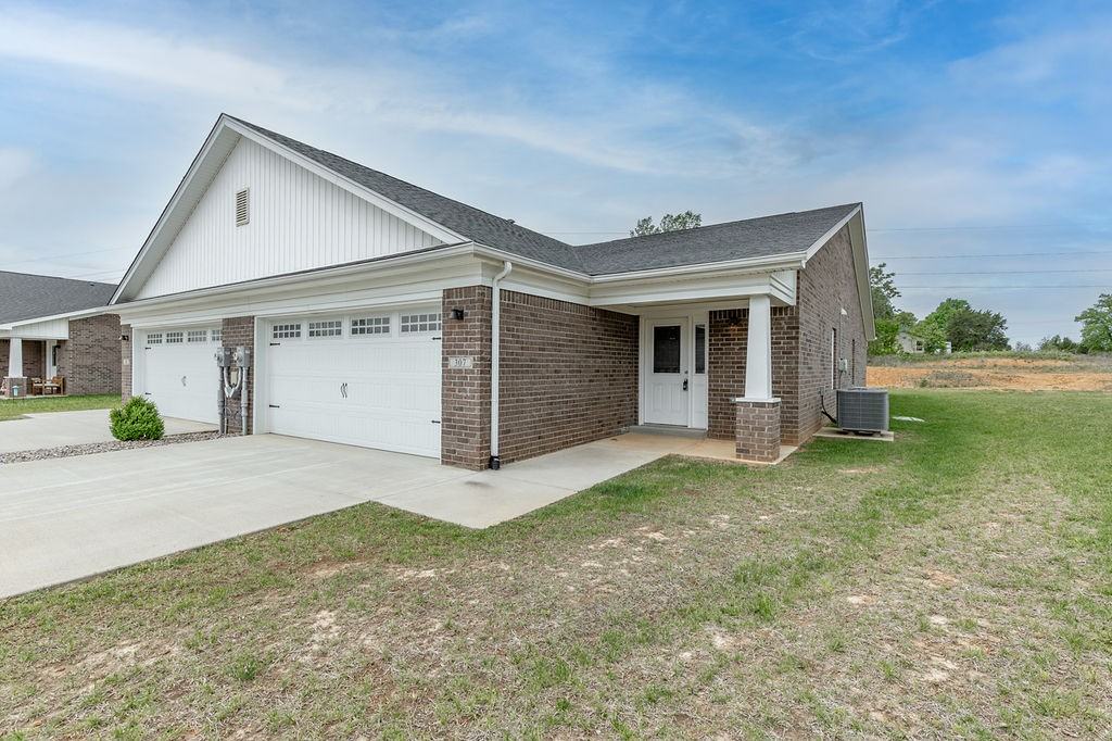 305 Breckinridge Circle #1 - Photo 3 of 50