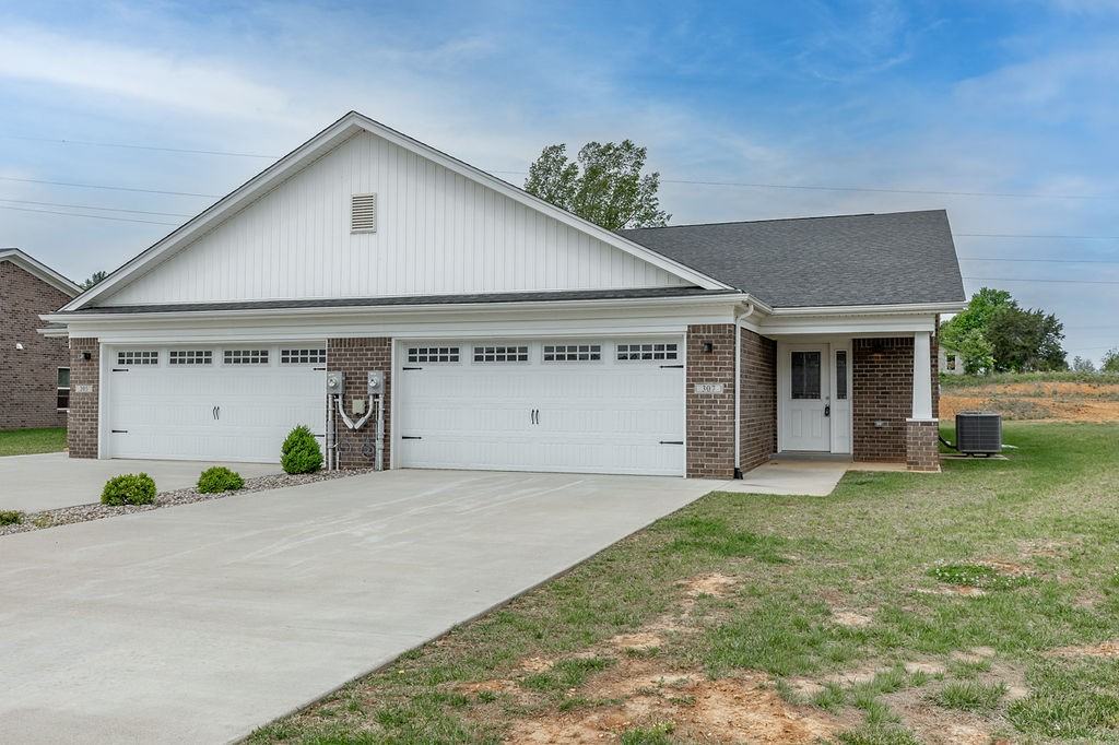 305 Breckinridge Circle #1 - Photo 4 of 50