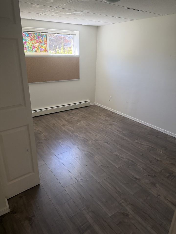 960 Balbirnie Boulevard - Photo 6 of 12