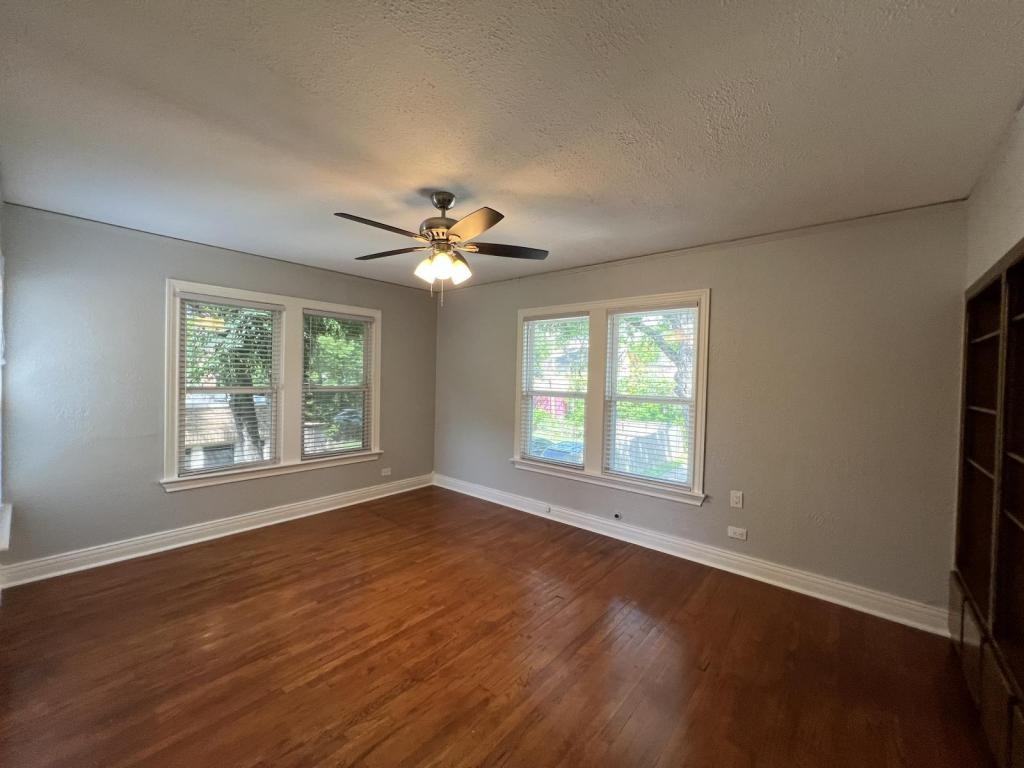 5933 Reiger Ave - Photo 6 of 15