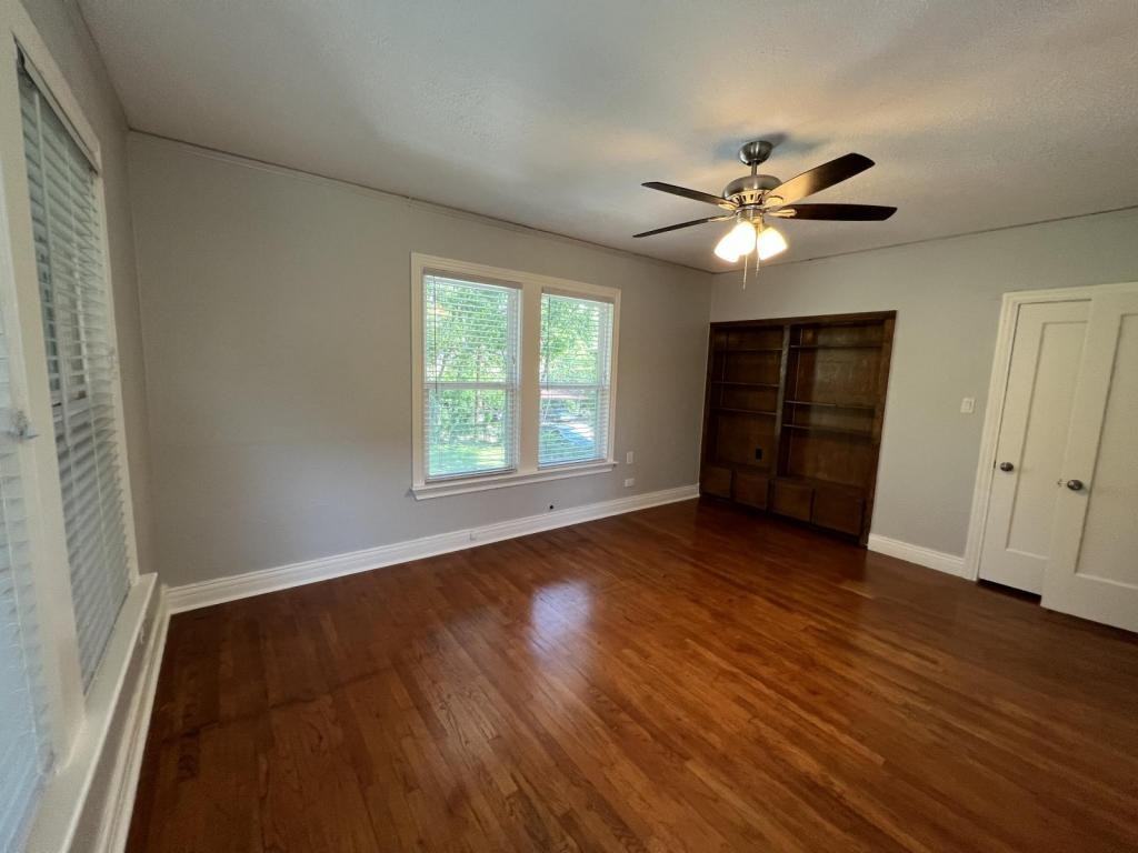 5933 Reiger Ave - Photo 7 of 15