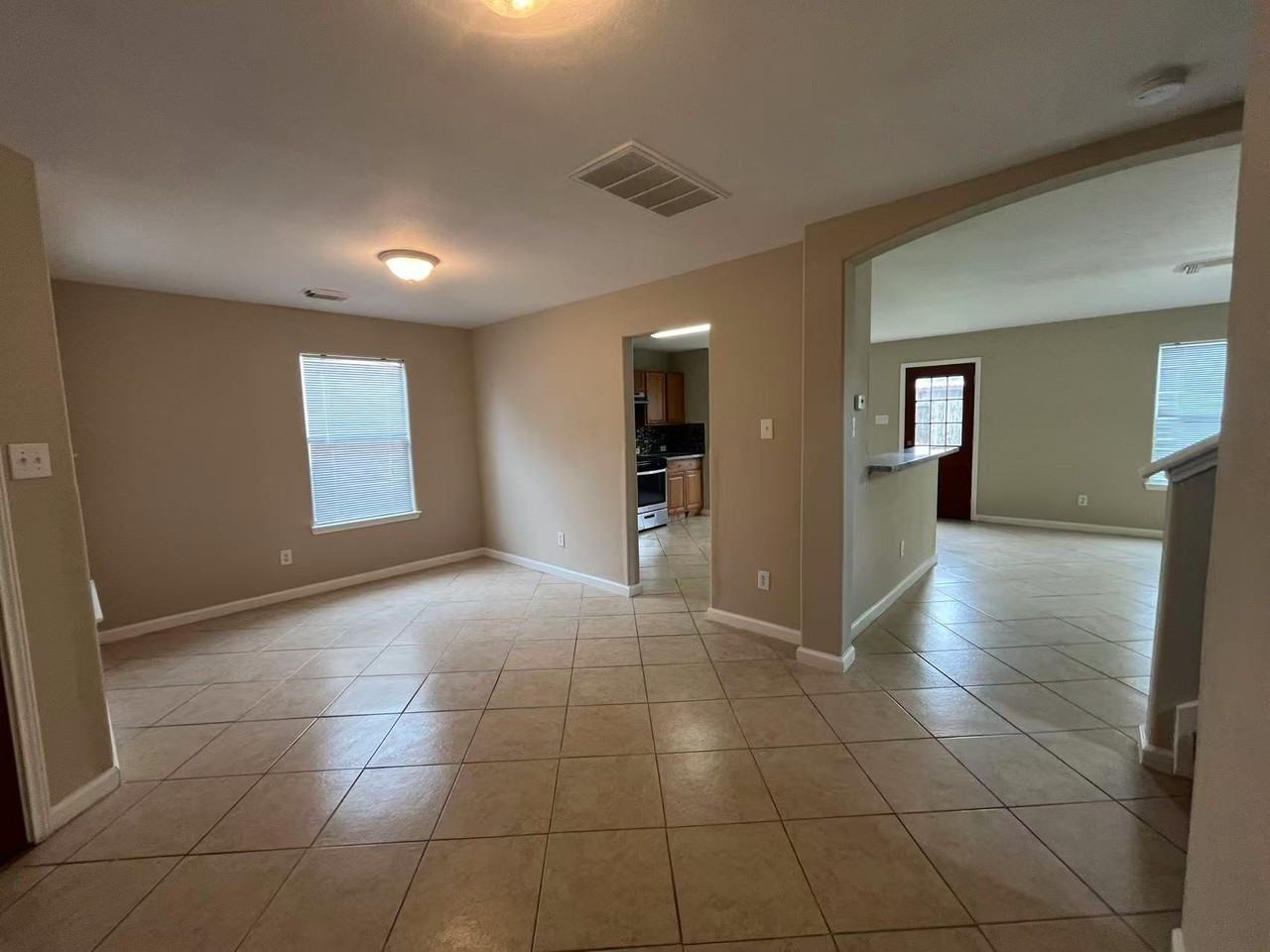 10814 Barker Cypress Rd - Photo 4 of 17