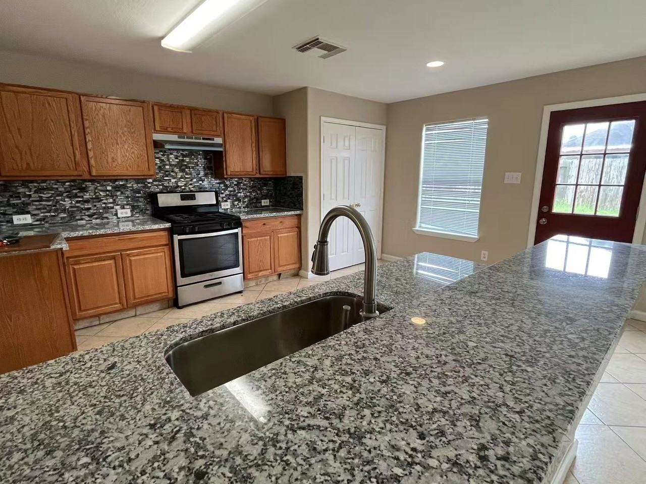 10814 Barker Cypress Rd - Photo 6 of 17