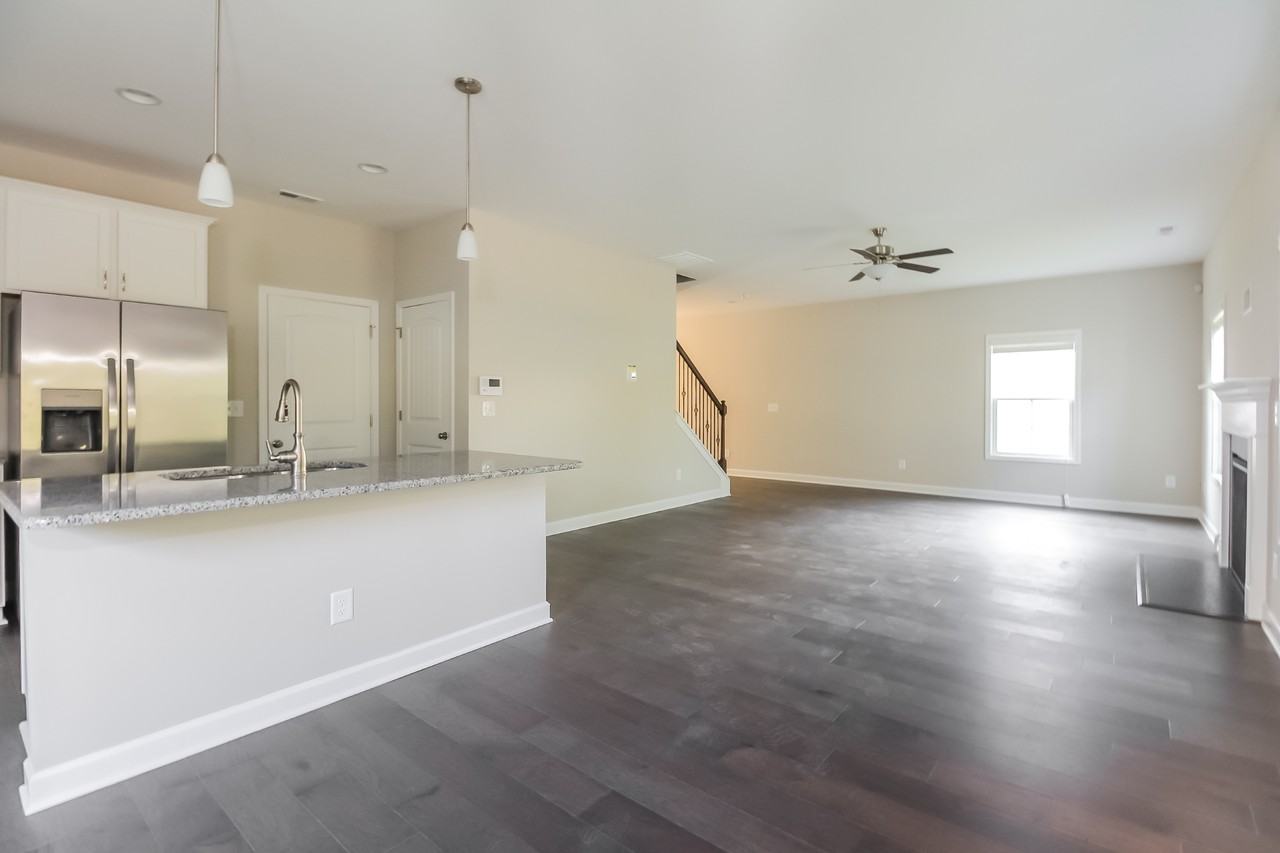 408 Anchor Hitch Ct - Photo 7 of 16
