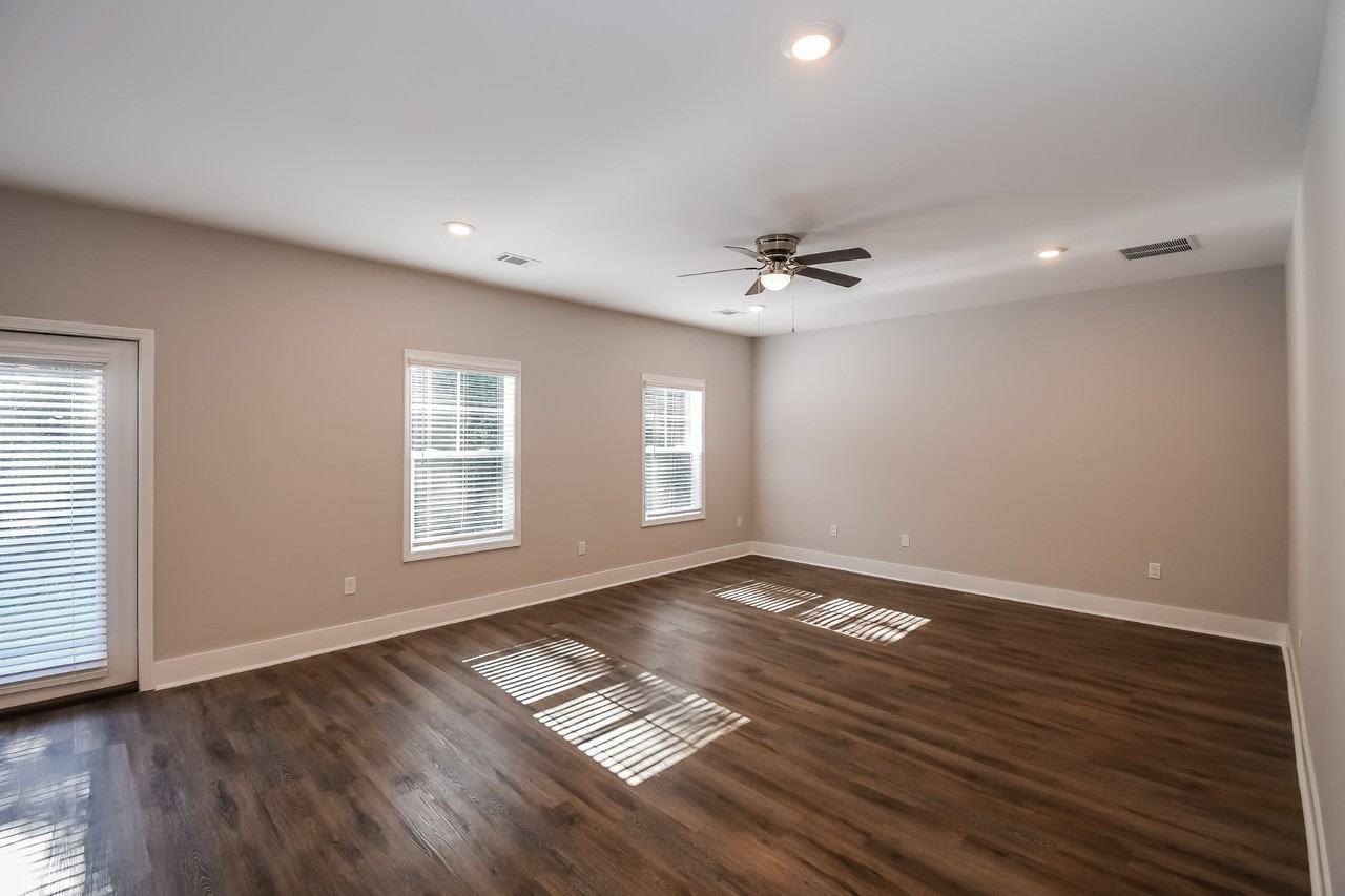 67 Greyfield Dr - Photo 2 of 16