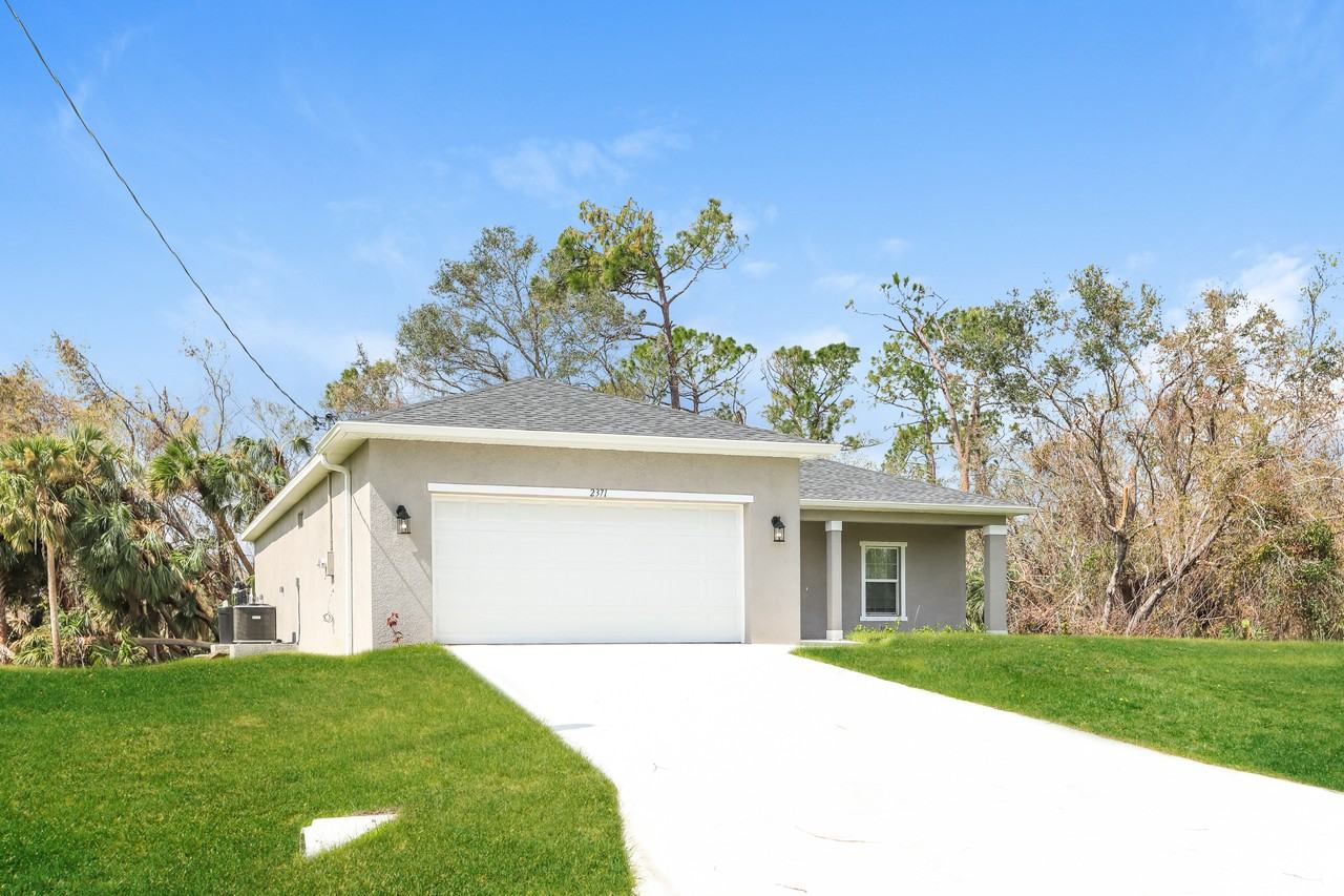 2371 2371 Rushmore St - Photo 3 of 18