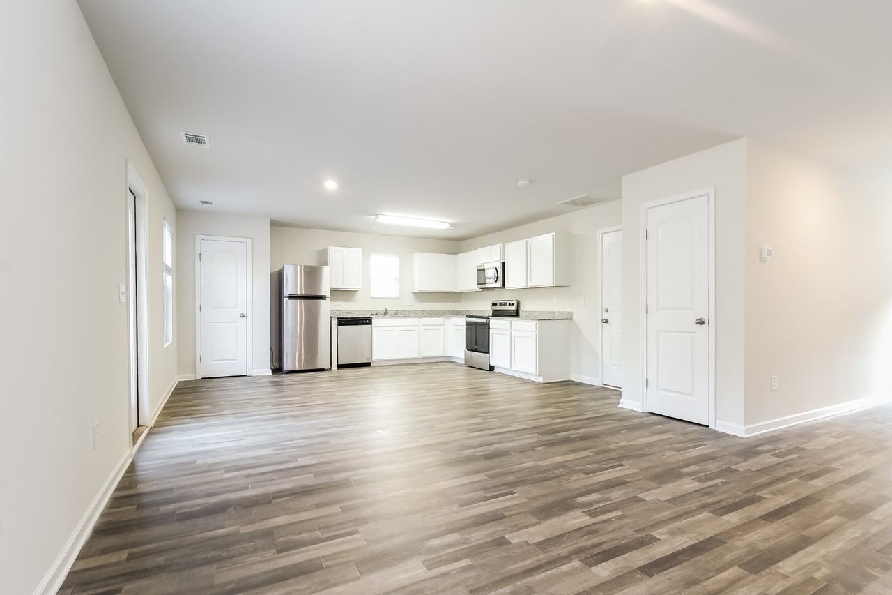 169 Evvalane Dr - Photo 3 of 16