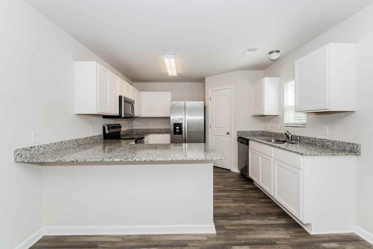 208 Saddle Brooke Trce - Photo 5 of 16