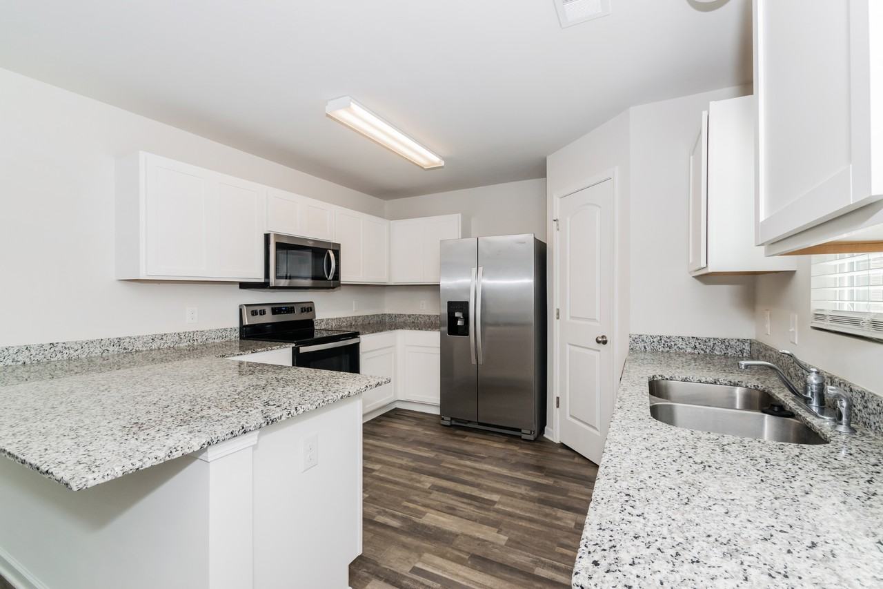 208 Saddle Brooke Trce - Photo 6 of 16