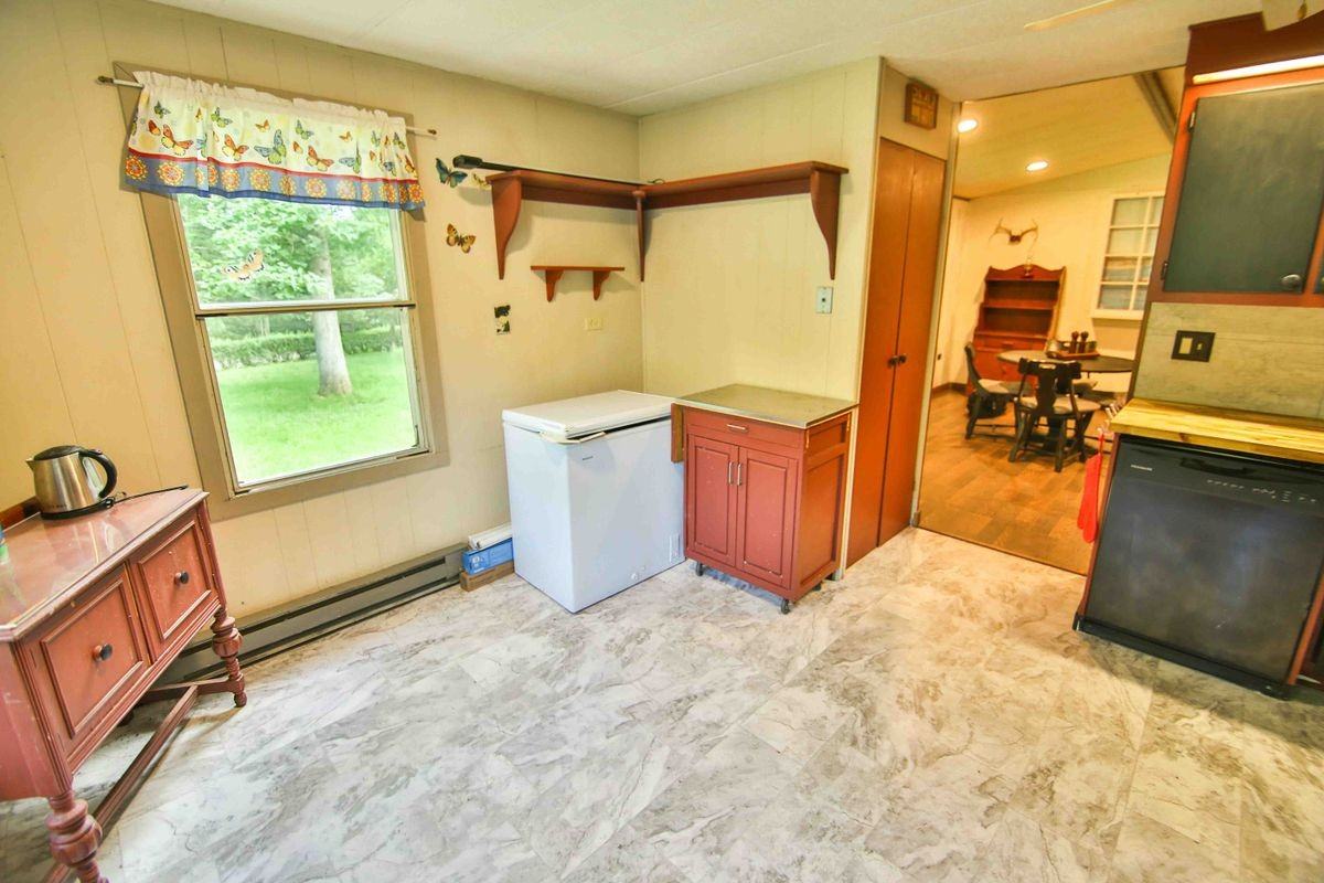 8 Cross Roads Dr - Photo 6 of 32
