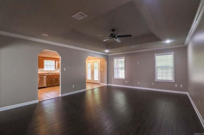 712 Troy Cv - Photo 2 of 14