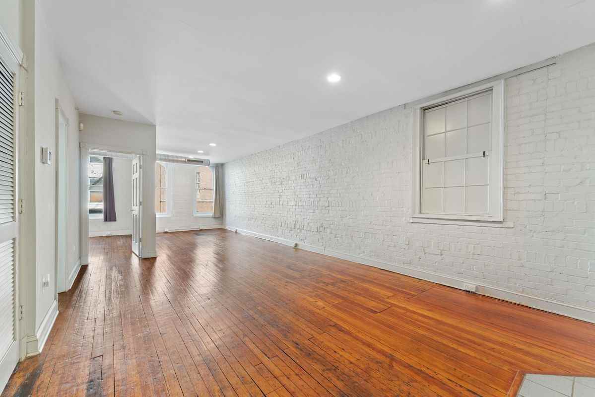 28 E Patrick St - Photo 4 of 12