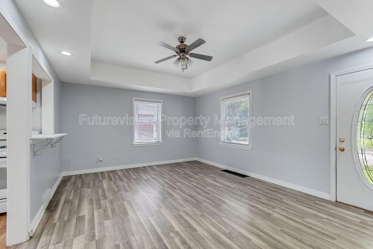 1703 Glenwood Ave - Photo 2 of 15