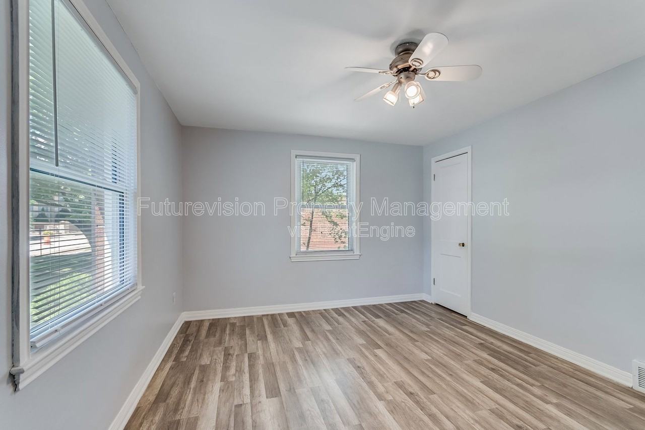1703 Glenwood Ave - Photo 6 of 15